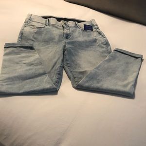APT 9 Capri Jeans